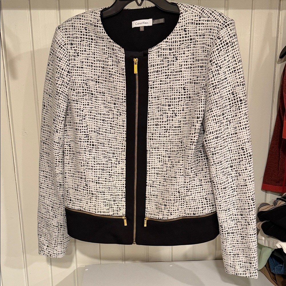 Calvin Klein Women's Black and White Textured Blazer